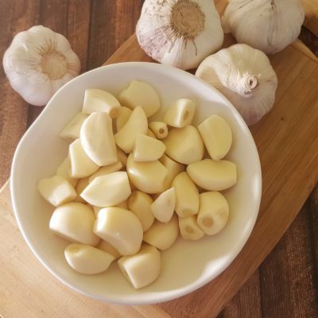 Peeled Garlic